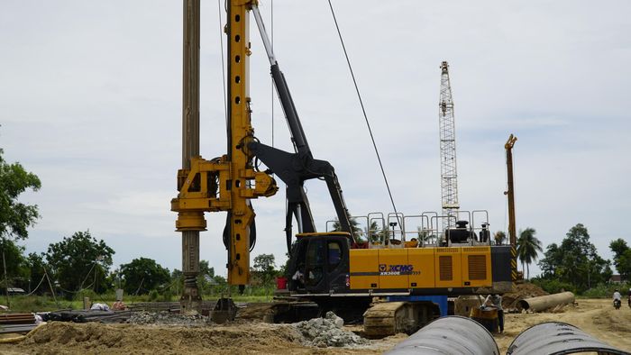Với quyết tâm của chủ đầu tư và các đơn vị thi công, đại công trường cao tốc Quy Nhơn - Pleiku đang từng ngày thay đổi diện mạo, hướng tới mục tiêu hoàn thành đúng tiến độ, tạo động lực phát triển và tăng cường kết nối giữa Tây Nguyên với duyên hải Nam Trung Bộ.