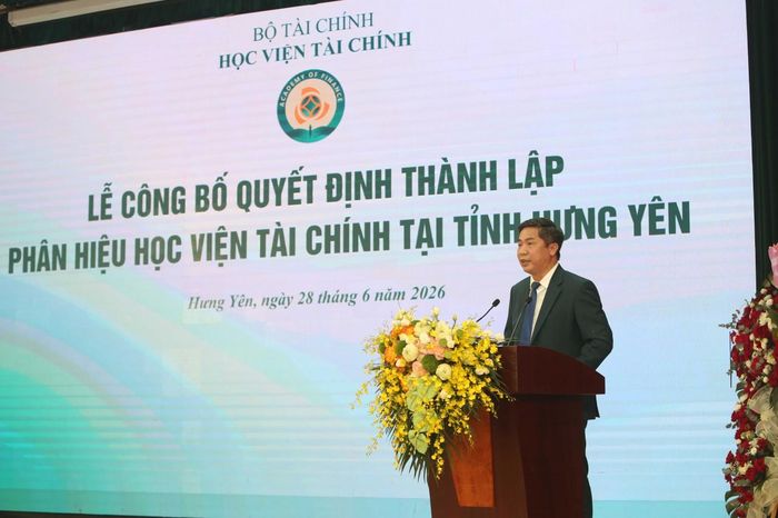 Giám đốc Học viện Tài chính Nguyễn Đào Tùng phát biểu. Ảnh: Đức Minh