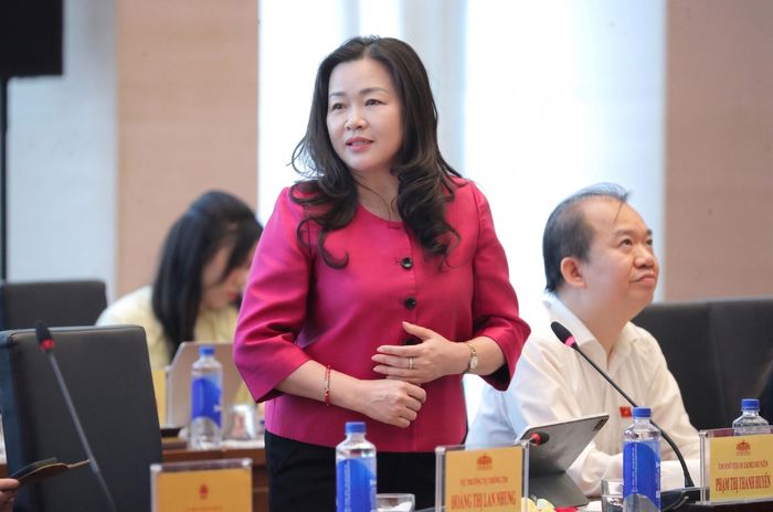 Tổng Biên tập Báo Đại biểu Nhân dân Phạm Thị Thanh Huyền phát biểu tại Diễn đàn. Ảnh: Hồ Long