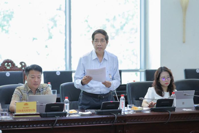 Viện trưởng Viện Nghiên cứu Đô thị và Phát triển hạ tầng (trực thuộc Tổng Hội Xây dựng), PGS.TS. Lưu Đức Hải phát biểu. Ảnh: Hồ Long