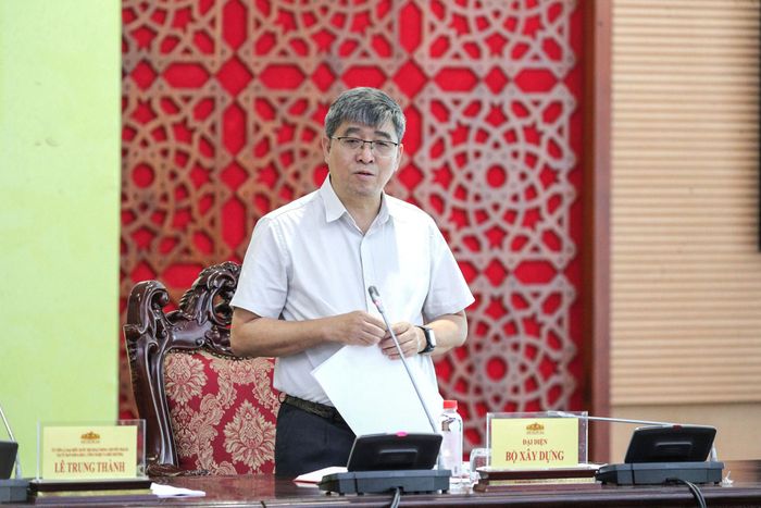 Phó Vụ trưởng Vụ Quy hoạch - Kiến trúc (Bộ Xây dựng) Vũ Anh Tú phát biểu. Ảnh: Hồ Long