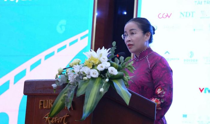 Phó Chủ tịch UBND TP. Đà Nẵng Nguyễn Thị Anh Thi phát biểu tại buổi họp báo