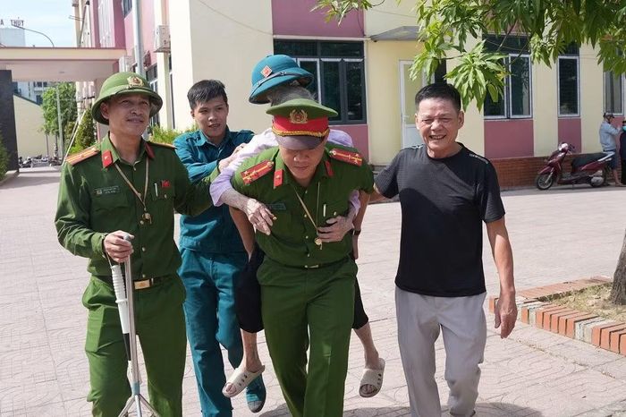 Với tấm lòng tri ân và tinh thần trách nhiệm cao nhất, CBCS Công an Nghệ An quyết tâm hoàn thành sớm nhất chiến dịch ý nghĩa này.