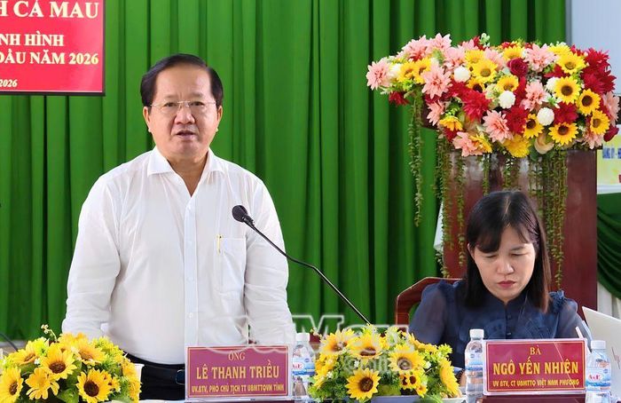 Phó Chủ tịch Thường trực Ủy ban MTTQ Việt Nam tỉnh Cà Mau Lê Thanh Triều ghi nhận và biểu dương những kết quả Ủy ban MTTQ Việt Nam phường Hiệp Thành đạt được trong 6 tháng đầu năm.