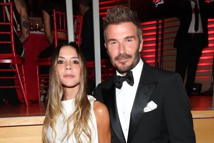 David và Victoria Beckham đồng hành bên nhau gần 30 năm. (Ảnh: people.com)