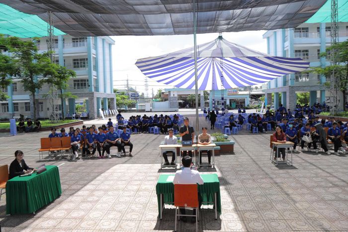 Tổ chức tuyên truyền chuyên đề phòng, chống ma túy và Phiên tòa giả định
