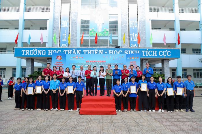 Tại chương trình đã diễn ra nhiều nội dung ý nghĩa, thiết thực