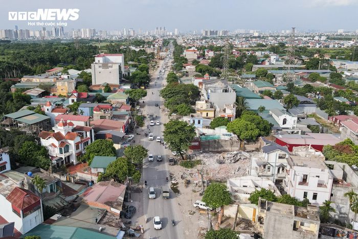 Tổng mức đầu tư toàn dự án, bao gồm các dự án thành phần phục vụ công tác giải phóng mặt bằng, khoảng 9.590 tỷ đồng.
