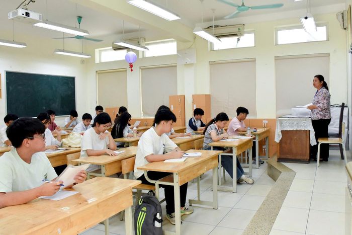 Học sinh thi vào lớp 10 THPT năm học 2026-2027 tại Hà Nội. Ảnh: Phạm Thảo