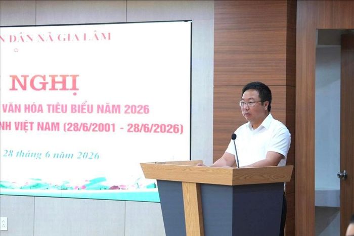 Phó Chủ tịch UBND xã Gia Lâm Nguyễn Ngọc Dũng phát biểu tại hội nghị. Ảnh: PV