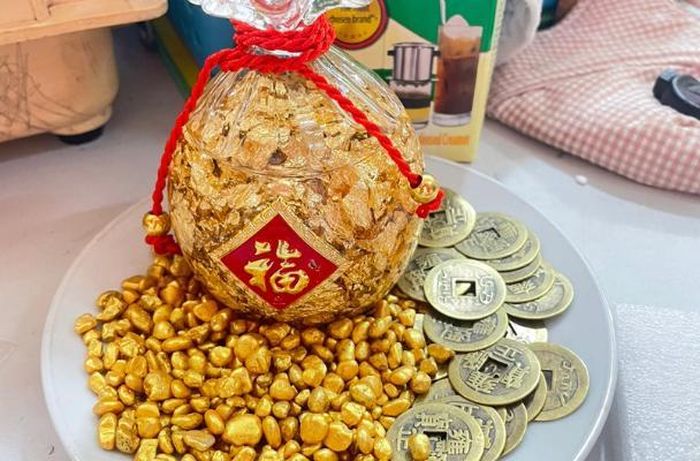Gạo vàng Thần tài mang đến cho gia chủ những điều tốt đẹp nhất trong cuộc sống và giúp tăng cường niềm tin vào sự thành công và hạnh phúc.