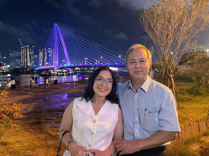 Bố mẹ đẻ của Lê Phương khiến nhiều người ngưỡng mộ tình cảm tuổi xế chiều. "Thật may mắn khi còn được quá nhiều khoảnh khắc hạnh phúc cùng ba mẹ và gia đình", Lê Phương chia sẻ.