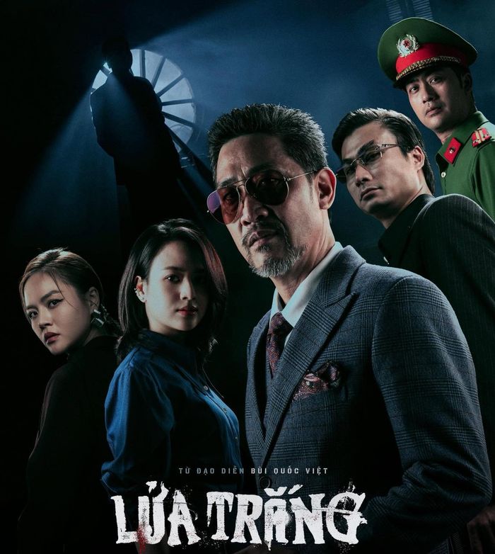"Lửa trắng" do Trung tâm Phim truyền hình, Đài Truyền hình Việt Nam hợp tác với Cục Cảnh sát điều tra tội phạm về ma túy (Bộ Công an) sản xuất. "Lửa trắng" mở ra câu chuyện về một thế giới ngầm - nơi những loại ma túy mới len lỏi vào đời sống giới trẻ qua các cuộc vui. Đối diện với sự tinh vi và manh động của đường dây buôn bán ma túy này là những chiến sĩ cảnh sát phải chiến đấu không chỉ bằng nghiệp vụ, sự dũng cảm, mà còn bằng bản lĩnh, trí tuệ và khả năng chịu đựng những áp lực vô hình.