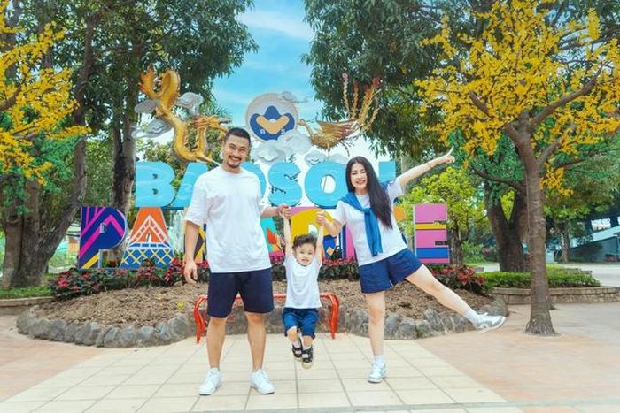Đến thời điểm hiện tại, vợ chồng Duy Hưng đã có với nhau một “cậu ấm” vô cùng đáng yêu, kháu khỉnh.