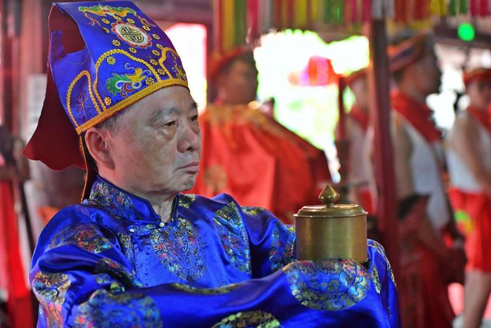 Nghi thức dâng tửu.