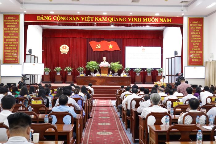  Quang cảnh kỳ họp. Ảnh: NHẪN NAM 