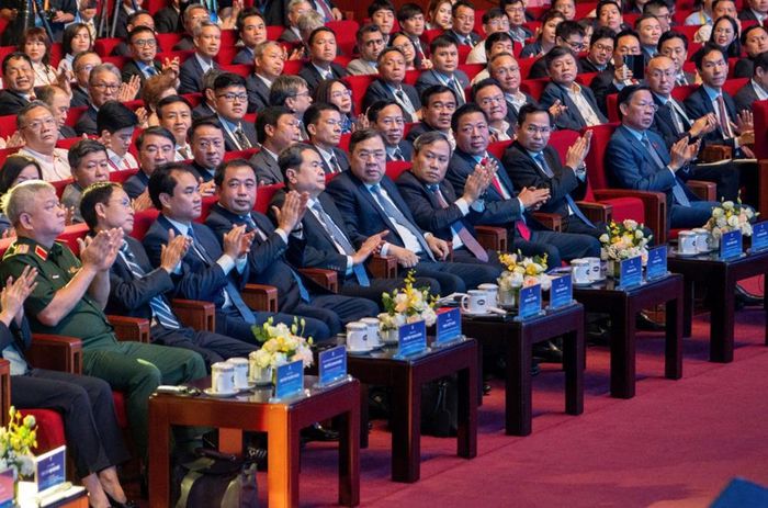 Chủ tịch Quốc hội Trần Thanh Mẫn và các đại biểu dự Hội nghị
