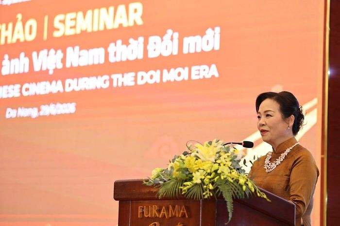 TS Ngô Phương Lan, Chủ tịch Hiệp hội Xúc tiến phát triển Điện ảnh Việt Nam, Giám đốc DANAFF phát biểu tại hội thảo