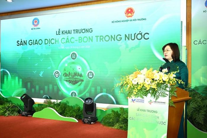Chủ tịch UBCKNN Vũ Thị Chân Phương phát biểu - Ảnh: VGP