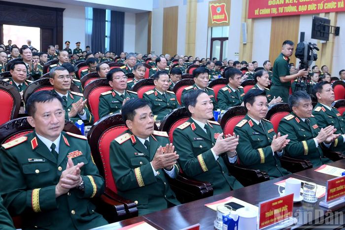 Các đại biểu dự lễ kỷ niệm.