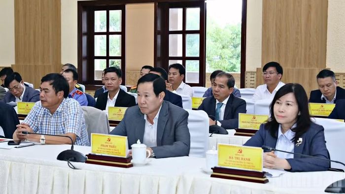 Đại biểu tham dự hội nghị.
