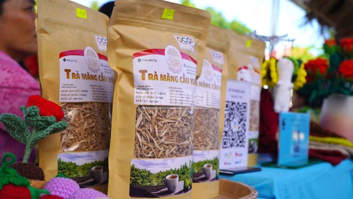 Sản phẩm OCOP được trưng bày tại Ngày hội.