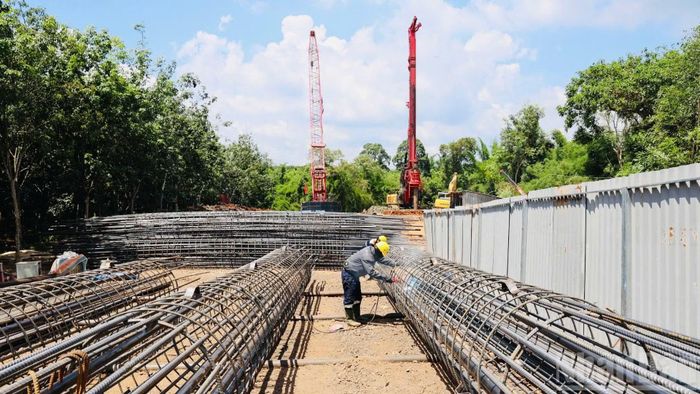 Đơn vị thi công dự án cầu Mã Đà nối xã Tân Lợi với phường Trị An, thành phố Đồng Nai.