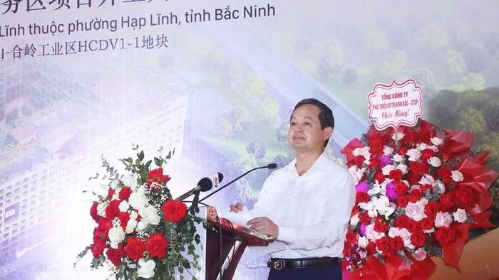 Đồng chí Phạm Hoàng Sơn, Chủ tịch Ủy ban nhân dân tỉnh Bắc Ninh phát biểu.