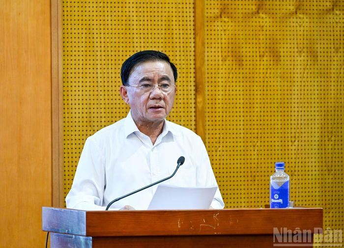 Thường trực Ban Bí thư Trần Cẩm Tú phát biểu chỉ đạo, kết luận hội nghị. (Ảnh: DUY LINH)
