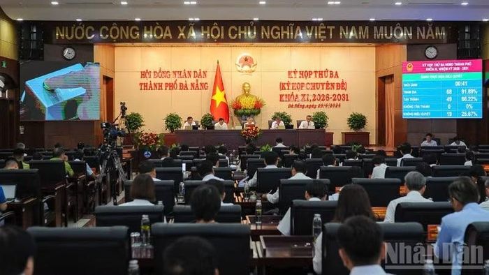 Quang cảnh kỳ họp thứ ba.