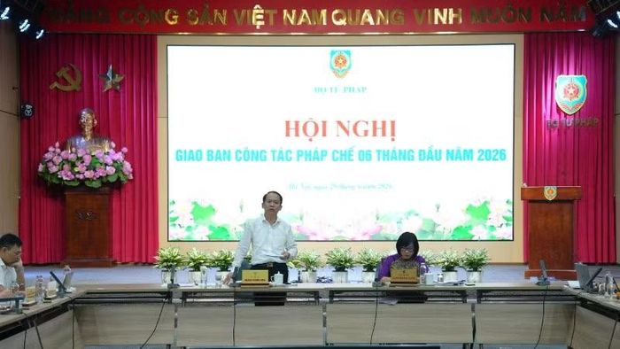 Bộ trưởng Tư pháp Hoàng Thanh Tùng phát biểu kết luận hội nghị. (Ảnh: TL)