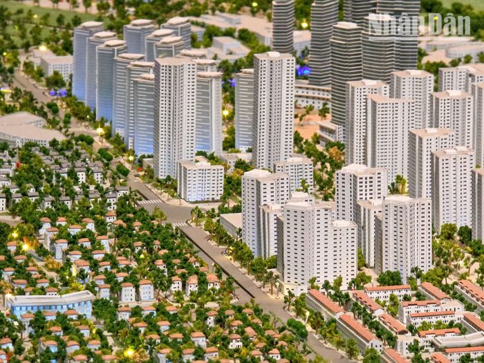 Những con số mục tiêu đầy tham vọng cũng được trưng bày trong triển lãm như tăng trưởng GRDP bình quân trên 11%/năm, quy mô kinh tế đạt khoảng 640 tỷ USD vào năm 2045.