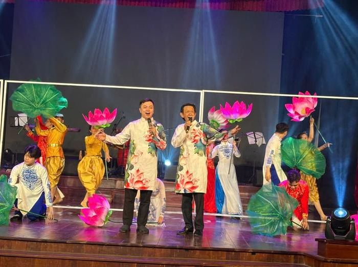 Chương trình “Cầm Thi Giang - Dòng phù sa mới”