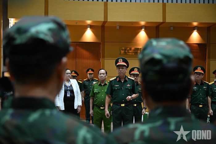  Thượng tướng Nguyễn Trường Thắng phát biểu động viên các lực lượng. 