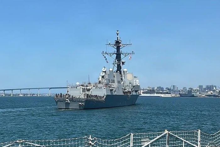  Tàu khu trục USS Chung-Hoon (DDG-93) rời Căn cứ hải quân San Diego để tiến hành thử nghiệm trên biển sau khi hoàn thành giai đoạn hiện đại hóa. Ảnh: Naval News 