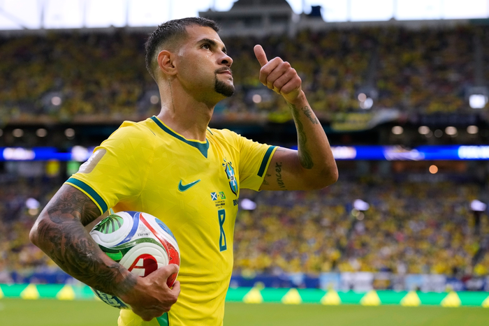 Bruno Guimaraes trong màu áo Brazil tại World Cup 2026. Ảnh: AP 