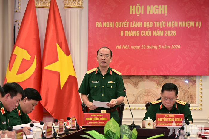 Trung tướng Đinh Quốc Hùng, Bí thư Đảng ủy, Chính ủy Tổng cục Công nghiệp quốc phòng phát biểu. 