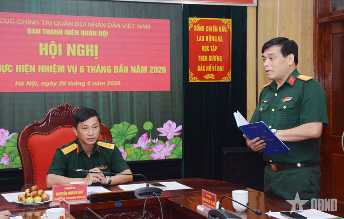  Đại biểu Văn phòng Tổng cục Chính trị phát biểu tại hội nghị.