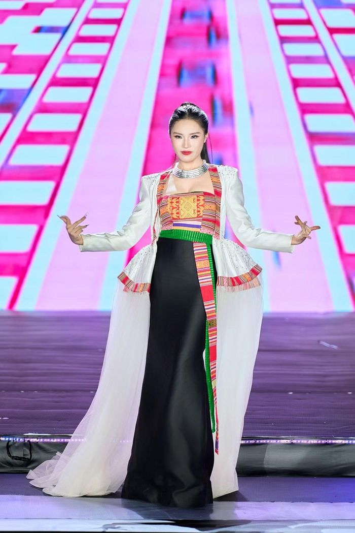 Hành trình Phương Trinh tham gia 'Miss Cosmo TP. HCM' là một minh chứng cho những tháng ngày kiên trì bền bỉ.