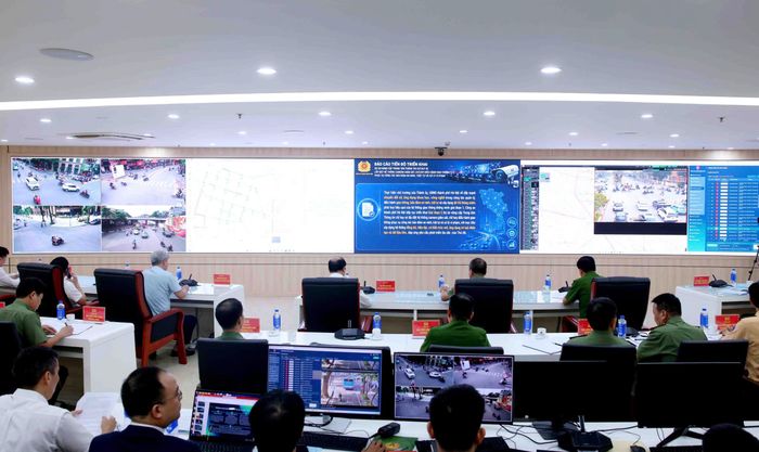  Trung tâm Thông tin chỉ huy hiển thị rõ nét các hành vi vi phạm và tình hình giao thông trên địa bàn. Ảnh: PHẠM KIÊN 