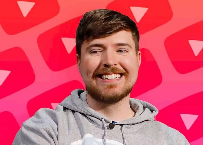 Thành công của MrBeast cùng hàng loạt creator đình đám cho thấy cuộc đua kiếm tiền trên nền tảng số đã bước sang một giai đoạn hoàn toàn mới, nơi doanh thu khổng lồ không còn đến từ lượt xem hay quảng cáo đơn thuần mà được tạo ra nhờ khả năng xây dựng thương hiệu, phát triển doanh nghiệp và khai thác tối đa giá trị từ cộng đồng người hâm mộ trên toàn cầu.