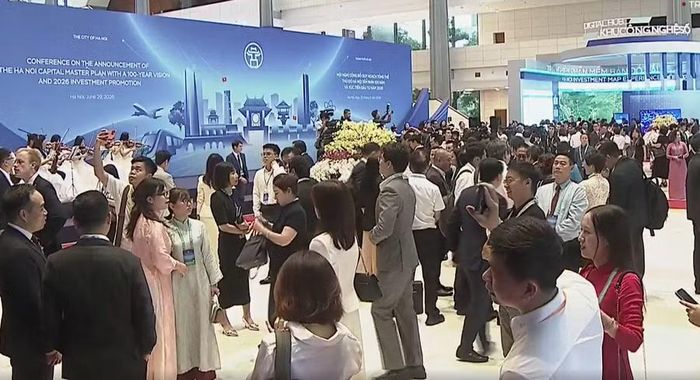 Quang cảnh trước thềm hội nghị.