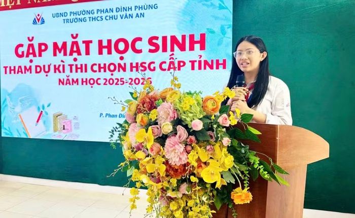 Phạm Phương Linh bày tỏ cảm ơn khi được Nhà trường và các thầy cô giáo động viên, khích lệ, tận tình giúp đỡ.