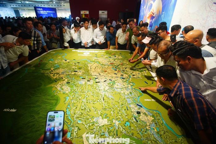 Thông tin trục cảnh quan sông Hồng được người dân đặc biệt quan tâm