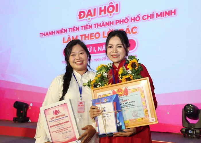 Các đại biểu được tuyên dương là những gương mặt có nhiều đóng góp nổi bật như ca sĩ Nguyễn Duyên Quỳnh, Phương Mỹ Chi, vận động viên Nguyễn Tấn Sang, Nguyễn Tứ Cường... Ảnh: Ngô Tùng