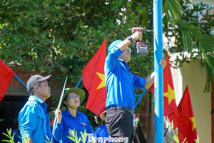 Hơn 30 năm qua, điều đáng quý của Chiến dịch "Mùa hè xanh" không nằm ở việc làm được bao nhiêu công trình, mà ở chỗ những việc làm đó thực sự đáp ứng nhu cầu của người dân và địa phương.
