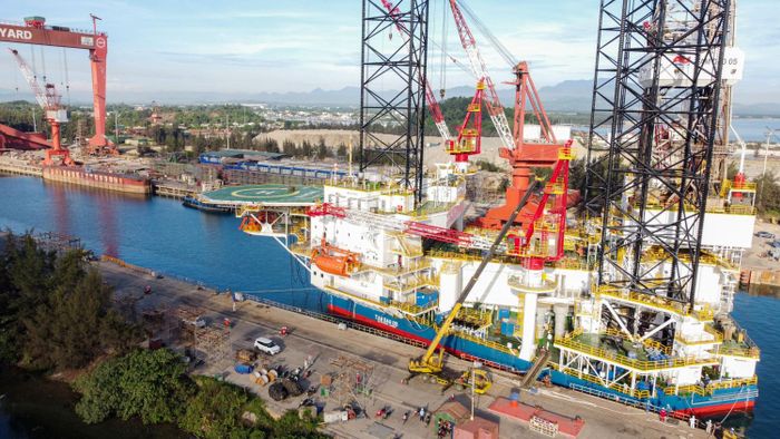 Giàn khoan Tam Đảo 05 trước và sau khi đại tu.