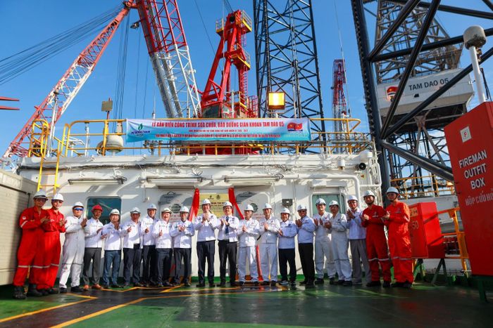 Lễ tổng kết phong trào thi đua “55 ngày đêm hoàn thành và bàn giao giàn khoan Tam Đảo 05 bảo đảm an toàn, chất lượng và tiến độ” và gắn biển công trình chào mừng thành công Đại hội Công đoàn Việt Nam lần thứ XIV, kỷ niệm 45 năm Ngày ký Hiệp định thành lập Liên doanh Vietsovpetro và 40 năm Ngày khai thác tấn dầu thô đầu tiên đã đánh dấu việc hoàn thành dự án trước kế hoạch.