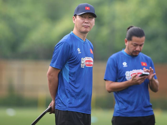 Không thể sử dụng tiền vệ Việt kiều tiềm năng ở ASEAN Cup là điều khá đáng tiếc với HLV Kim Sang Sik