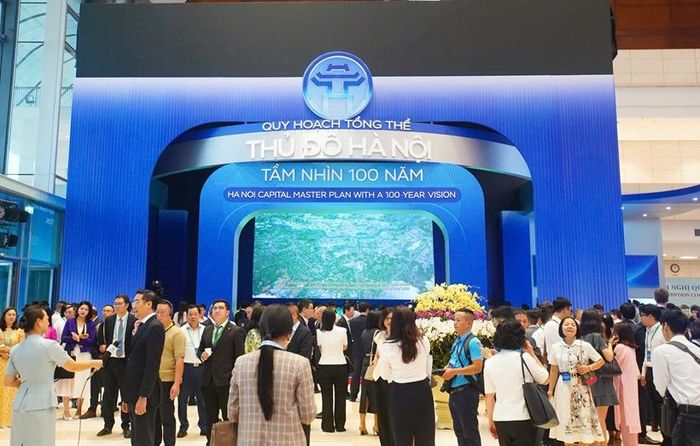  Hội nghị "Công bố Quy hoạch tổng thể Thủ đô Hà Nội tầm nhìn 100 năm và Xúc tiến đầu tư năm 2026". Ảnh: BTC.